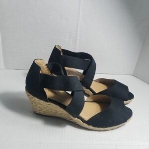 SOLANZ WOMEN'S WEDGE SANDALS SIZE 9